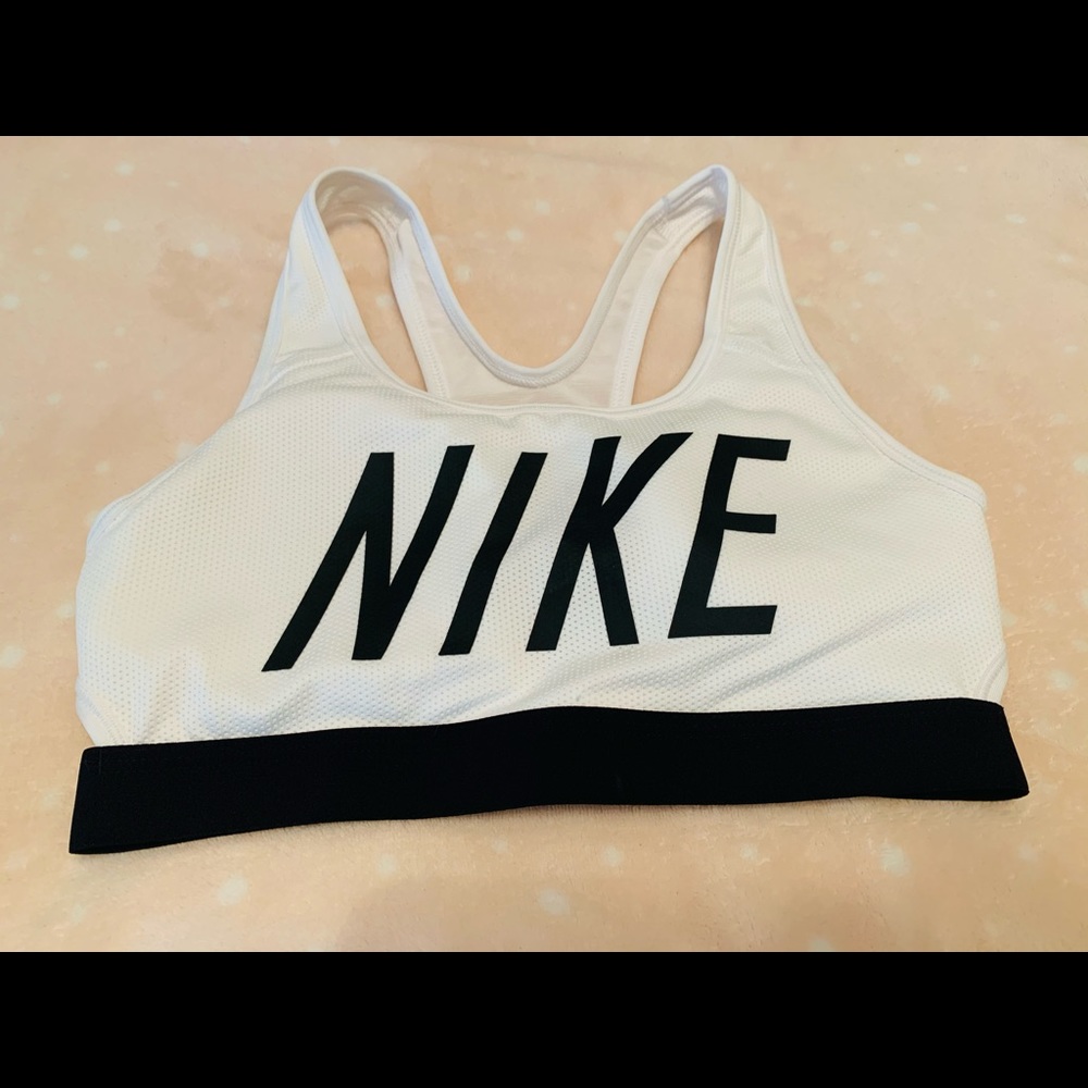 ‼️SOLD ‼️NEW Nike dri-fit sports bra